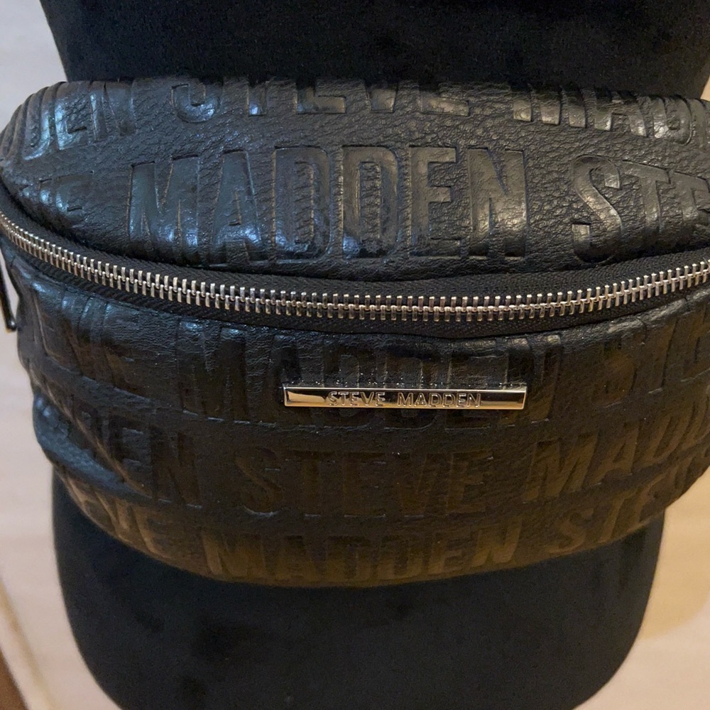 Steve Madden Signature Hip Belt Bag Embossed Black - Picture 3 of 14
